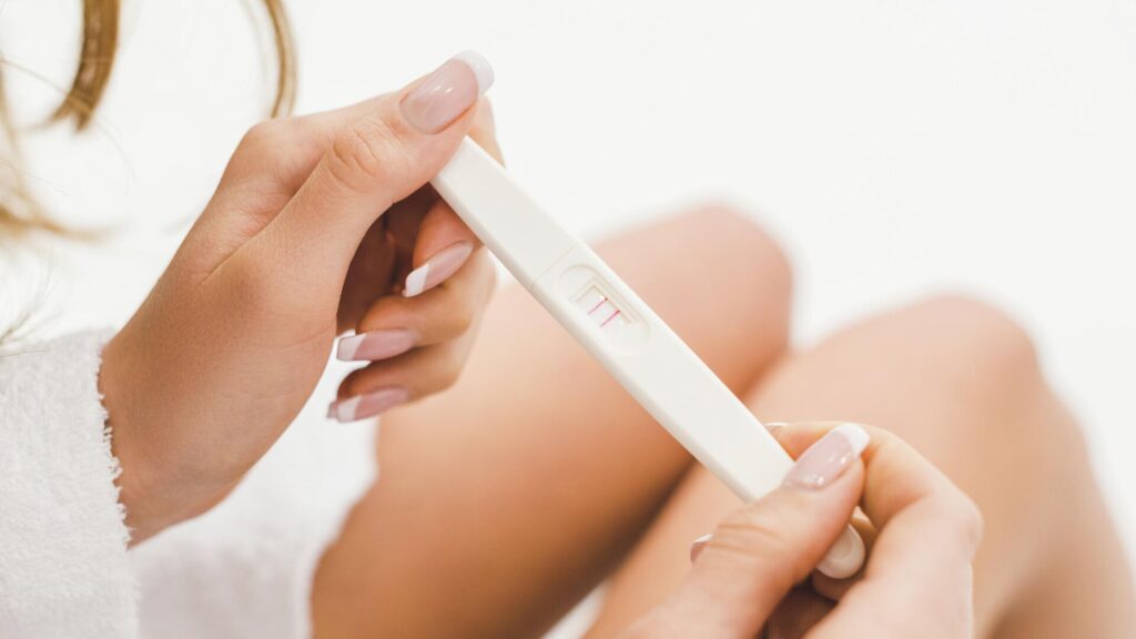 Тест на беременность: с какого срока показывает