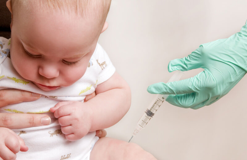 Нужна ли прививка от гепатита В новорожденному